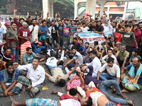 Battery-run Rickshaw Drivers Blocked A Key Road Intersection Demanding That The High Court Order To Stop Battery-run Rickshaw From Playing T...