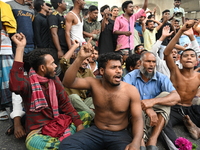 Battery-run Rickshaw Drivers Blocked A Key Road Intersection Demanding That The High Court Order To Stop Battery-run Rickshaw From Playing T...