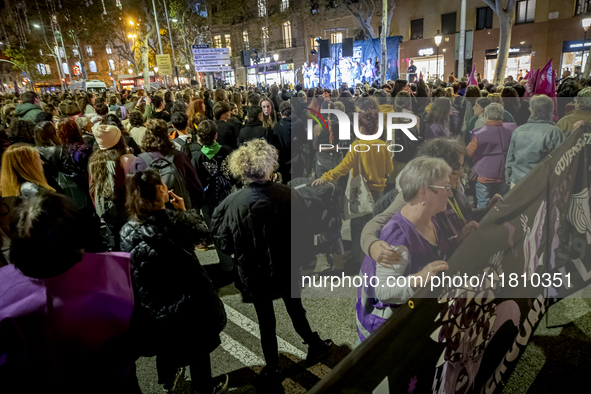 Thousands of women demonstrate in Barcelona, Catalonia, Spain, on November 25, 2024, convened by various parties, unions, and feminist organ...