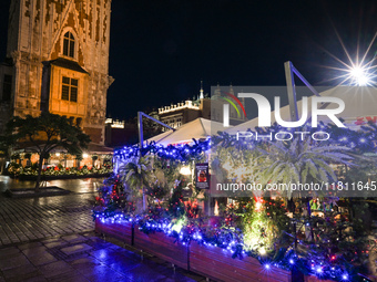 KRAKOW, POLAND - NOVEMBER 21:   
General view of outdoor seating at restaurants in Krakow's Main Market Square, decorated for the Christmas...