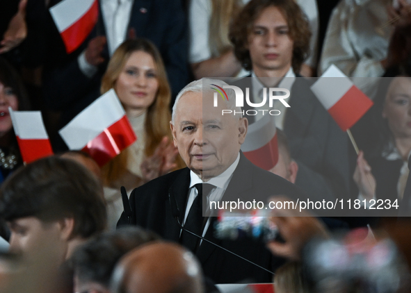 KRAKOW, POLAND - NOVEMBER 24:
Jaroslaw Kaczynski (Center), leader of the opposition Law and Justice party, addresses the crowd during the no...