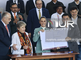 (L-R) Julio Berdegue, Secretary of Agriculture and Rural Development, Alicia Barcena, Claudia Sheinbaum, President of Mexico, Secretary of t...