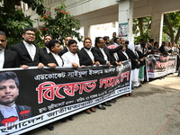 Lawyers Of The Supreme Court Stage A Protest Demanded The Arrest Of Those Involved In The Brutal Killing Of Advocate Saiful Islam Alif In Ch...