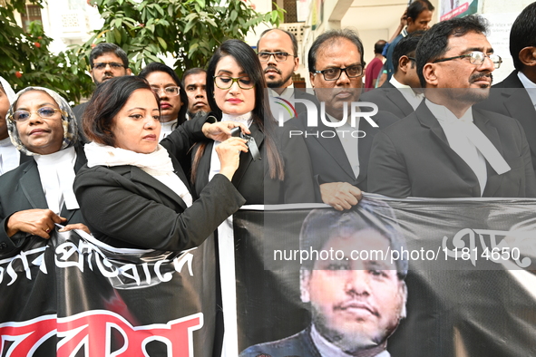 Lawyers Of The Supreme Court Stage A Protest Demanded The Arrest Of Those Involved In The Brutal Killing Of Advocate Saiful Islam Alif In Ch...