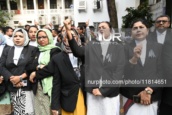 Lawyers Of The Supreme Court Stage A Protest Demanded The Arrest Of Those Involved In The Brutal Killing Of Advocate Saiful Islam Alif In Ch...