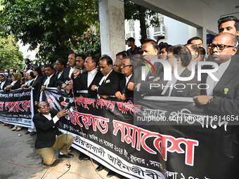 Lawyers Of The Supreme Court Stage A Protest Demanded The Arrest Of Those Involved In The Brutal Killing Of Advocate Saiful Islam Alif In Ch...