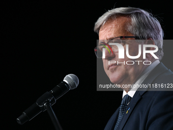 KRAKOW, POLAND - NOVEMBER 27:   
Bronislaw Komorowski, former President of Poland, addresses participants during the 1st National Congress,...