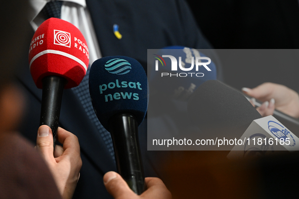 KRAKOW, POLAND - NOVEMBER 27:   
Bronislaw Komorowski, former President of Poland, addresses the media during the 1st National Congress, 'Th...