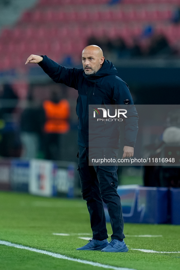 Vincenzo Italiano head coach of Bologna FC gestures during the UEFA Champions League 2024/25 League Phase MD5 match between Bologna FC and L...