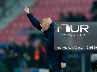 Vincenzo Italiano head coach of Bologna FC gestures during the UEFA Champions League 2024/25 League Phase MD5 match between Bologna FC and L...