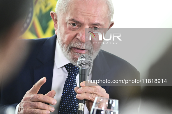 The President of Brazil, Luiz Inacio Lula da Silva, participates in the signing ceremony of an addendum for the Transnordestina railway work...