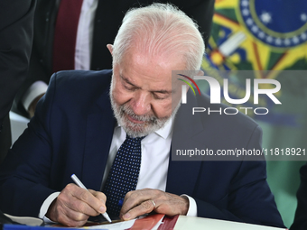 The President of Brazil, Luiz Inacio Lula da Silva, participates in the signing ceremony of an addendum for the Transnordestina railway work...