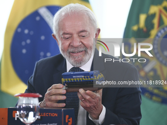 The President of Brazil, Luiz Inacio Lula da Silva, participates in the signing ceremony of an addendum for the Transnordestina railway work...