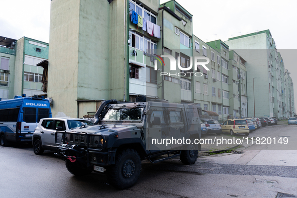 The North Naples prosecutor's office orders the eviction of 36 squatted apartments at Caivano's Parco Verde. The photo shows the armored nei...