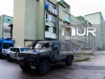 The North Naples prosecutor's office orders the eviction of 36 squatted apartments at Caivano's Parco Verde. The photo shows the armored nei...