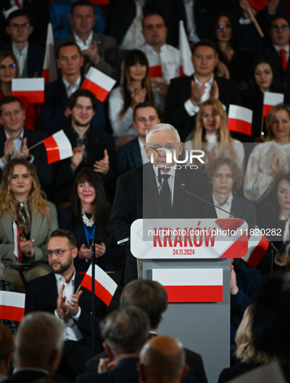 KRAKOW, POLAND - NOVEMBER 24:
Jaroslaw Kaczynski (Center), leader of the opposition Law and Justice party, addresses the crowd during the no...