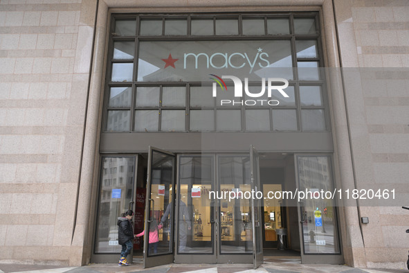 People in the United States shop for good products during the Black Friday deals in Washington, DC, USA, on November 29, 2024, at Macy's mal...