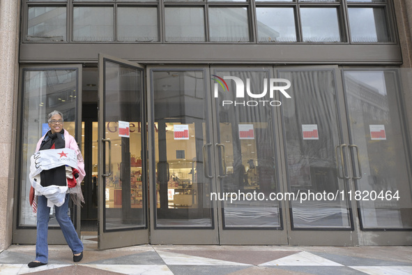 People in the United States shop for good products during the Black Friday deals in Washington, DC, USA, on November 29, 2024, at Macy's mal...