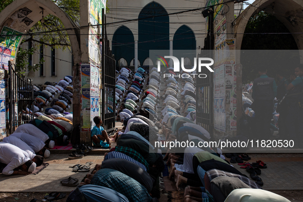 Muslims perform Jumma Prayer at Baitul Mukarram Mosque in Dhaka, Bangladesh, on November 27, 2024. 