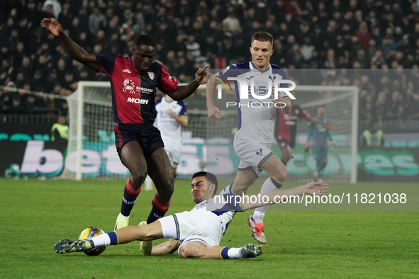 Zito Luvumbo (#77 Cagliari Calcio) participates in the Serie A TIM match between Cagliari Calcio and Hellas Verona FC in Italy on November 2...