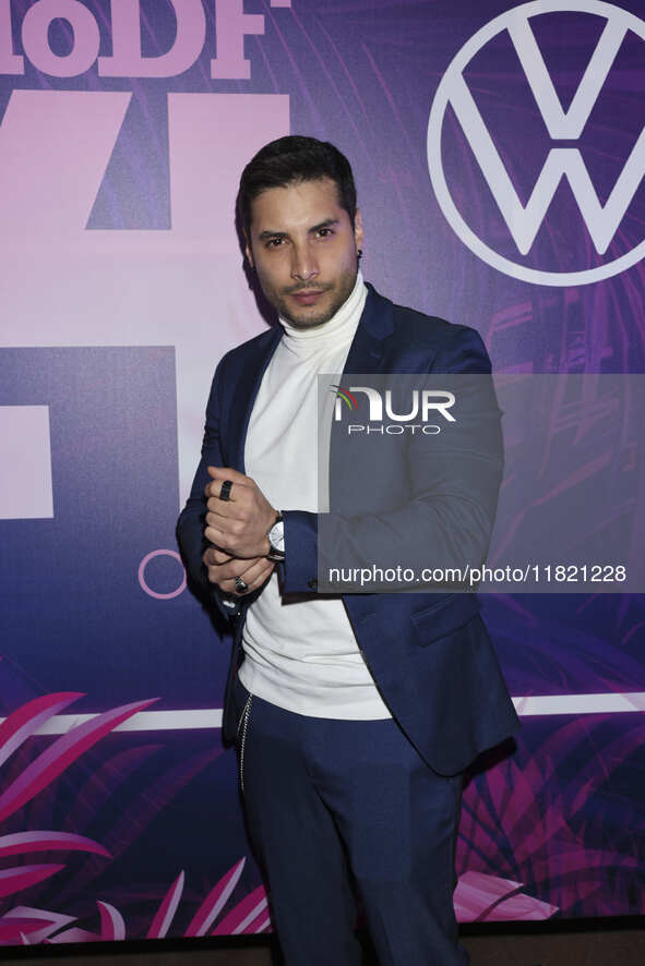 Alex Perea attends the pink carpet for the 14th anniversary of Estilo DF at General Prim 30 in Mexico City, Mexico, on November 28, 2024. 