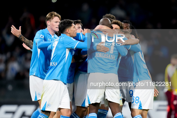 Romelu Lukaku of SSC Napoli celebrates after scoring first goal during the serie Serie A Enilive match between SSC Napoli and AS Roma at Sta...