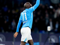 Romelu Lukaku of SSC Napoli celebrates after scoring first goal during the serie Serie A Enilive match between SSC Napoli and AS Roma at Sta...