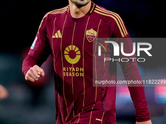 Mats Hummels of AS Roma looks on during the serie Serie A Enilive match between SSC Napoli and AS Roma at Stadio Diego Armando Maradona on N...