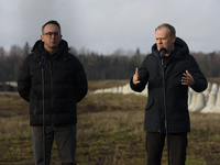 From left to right: Minister of Infrastructure Dariusz Klimczak and Prime Minister Donald Tusk participate in a press conference at the Poli...