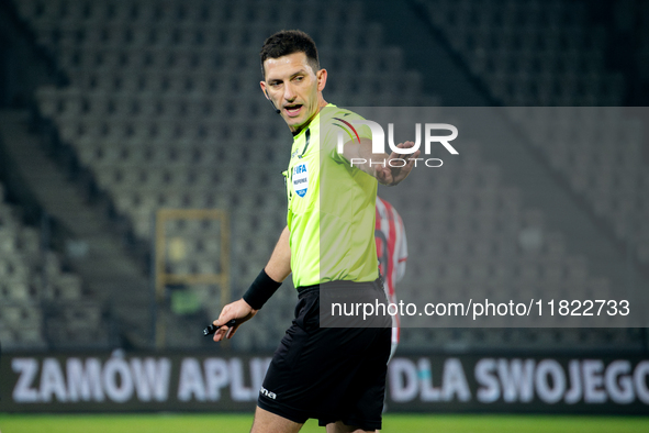 Referee Damian Kos officiates the game between KS Cracovia and Zaglebie Lubin in Krakow, Poland, on November 29, 2024. This is a PKO BP Ekst...