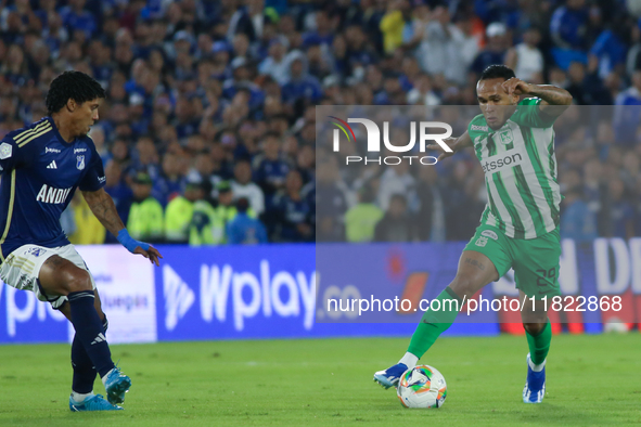 Andres Sarmiento of Atletico Nacional controls the ball during the match on the third date of the semifinal quadrangulars of group A for the...