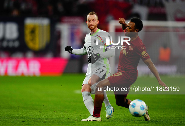 Maximilian Arnold of VfL Wolfsburg  controls the ball during the Bundesliga match between RB Leipzig and VfL Wolfsburg at Red Bull Arena, Le...