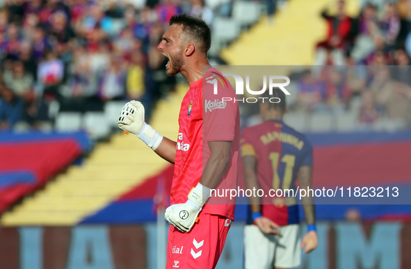 Jasper Cillessen celebrates during the match between FC Barcelona and UD Las Palmas, corresponding to week 15 of LaLiga EA Sports, at the Ll...