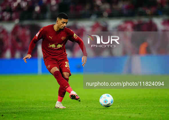 Benjamin Henrichs of RB Leipzig  controls the ball during the Bundesliga match between RB Leipzig and VfL Wolfsburg at Red Bull Arena, Leipz...