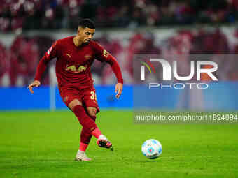 Benjamin Henrichs of RB Leipzig  controls the ball during the Bundesliga match between RB Leipzig and VfL Wolfsburg at Red Bull Arena, Leipz...