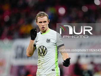 Patrick Wimmer of VfL Wolfsburg  looks on during the Bundesliga match between RB Leipzig and VfL Wolfsburg at Red Bull Arena, Leipzig, Germa...