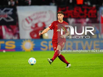 Kevin Kampl of RB Leipzig  controls the ball during the Bundesliga match between RB Leipzig and VfL Wolfsburg at Red Bull Arena, Leipzig, Ge...