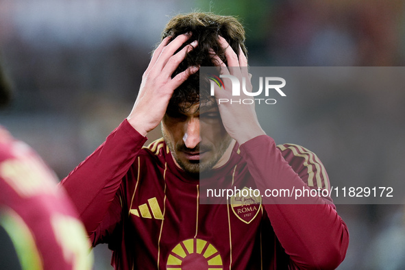 Mats Hummels of AS Roma reacts during the Serie A Enilive match between AS Roma and Atalanta BC at Stadio Olimpico on December 02, 2024 in R...