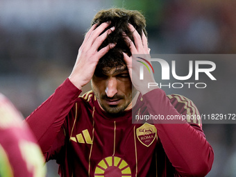 Mats Hummels of AS Roma reacts during the Serie A Enilive match between AS Roma and Atalanta BC at Stadio Olimpico on December 02, 2024 in R...