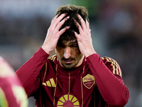 Mats Hummels of AS Roma reacts during the Serie A Enilive match between AS Roma and Atalanta BC at Stadio Olimpico on December 02, 2024 in R...