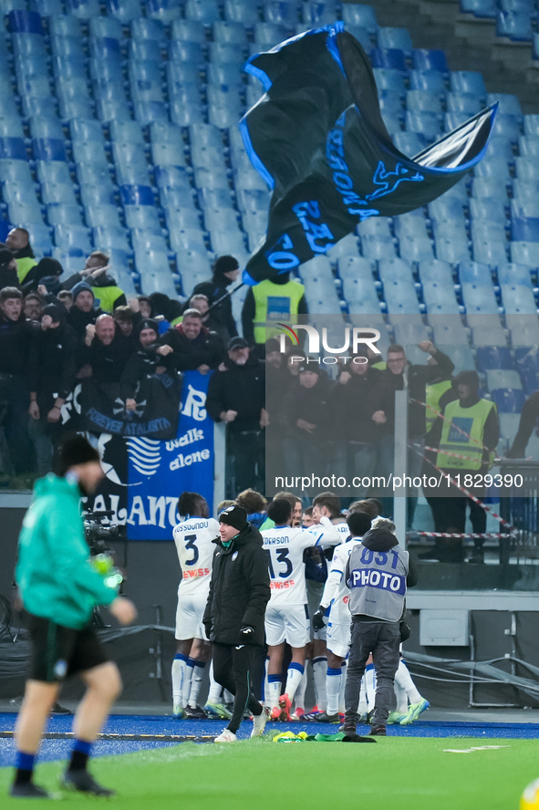 Marten de Roon of Atalanta BC celebrates after scoring first goal during the Serie A Enilive match between AS Roma and Atalanta BC at Stadio...