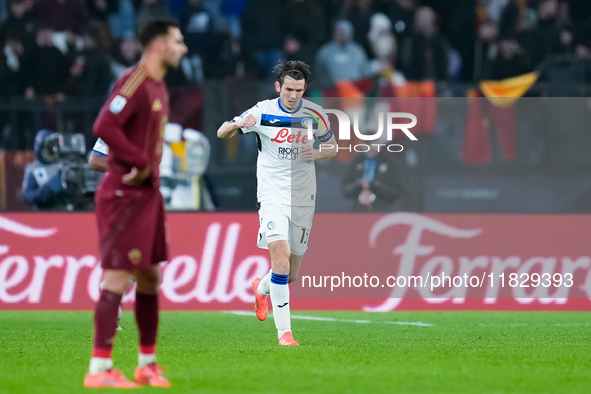 Marten de Roon of Atalanta BC celebrates after scoring first goal during the Serie A Enilive match between AS Roma and Atalanta BC at Stadio...