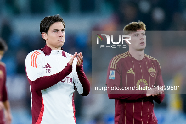 Paulo Dybala of AS Roma and Nicola Zalewski apologize to the fans during the Serie A Enilive match between AS Roma and Atalanta BC at Stadio...