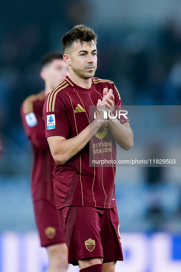 Stephan El Shaarawy of AS Roma greets the fans during the Serie A Enilive match between AS Roma and Atalanta BC at Stadio Olimpico on Decemb...