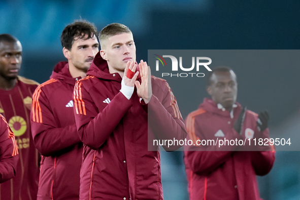 Artem Dovbyk of AS Roma greets the fans during the Serie A Enilive match between AS Roma and Atalanta BC at Stadio Olimpico on December 02,...