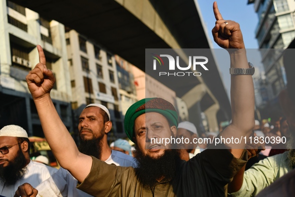 Islami Andolon Bangladesh stages a demonstration procession at the Baitul Mukarram mosque area in Dhaka, Bangladesh, on December 3, 2024. Th...