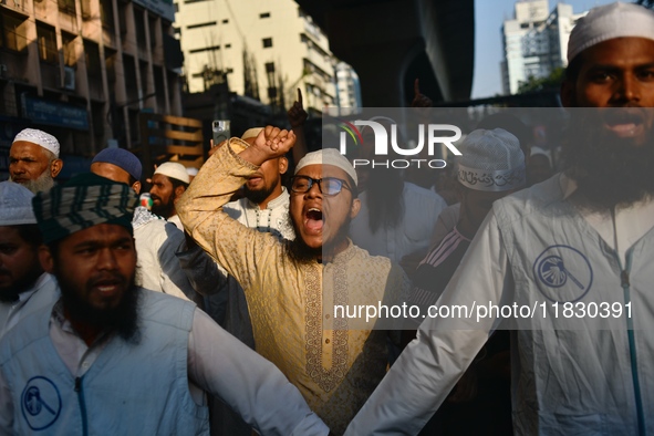 Islami Andolon Bangladesh stages a demonstration procession at the Baitul Mukarram mosque area in Dhaka, Bangladesh, on December 3, 2024. Th...