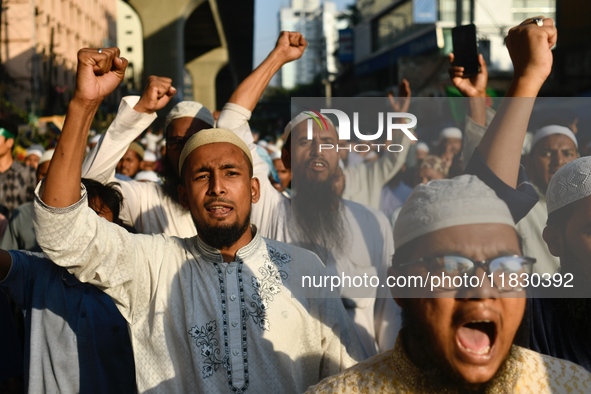 Islami Andolon Bangladesh stages a demonstration procession at the Baitul Mukarram mosque area in Dhaka, Bangladesh, on December 3, 2024. Th...