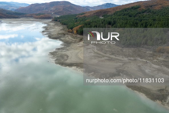 In 29 municipalities in Basilicata, between the provinces of Potenza and Matera, the water crisis continues to be a reality. Although summer...