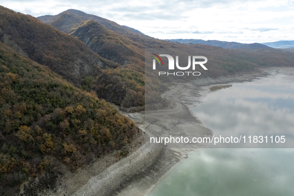 In 29 municipalities in Basilicata, between the provinces of Potenza and Matera, the water crisis continues to be a reality. Although summer...